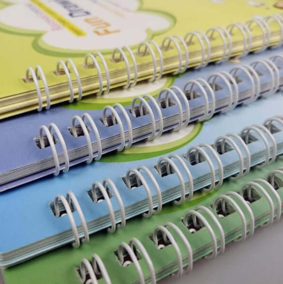 Kit com 4 Cadernos de Caligrafia Mágicos